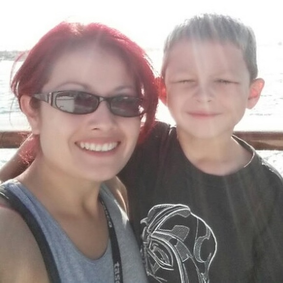 Meet your Posher, Gavriela - Picture 1 of 1